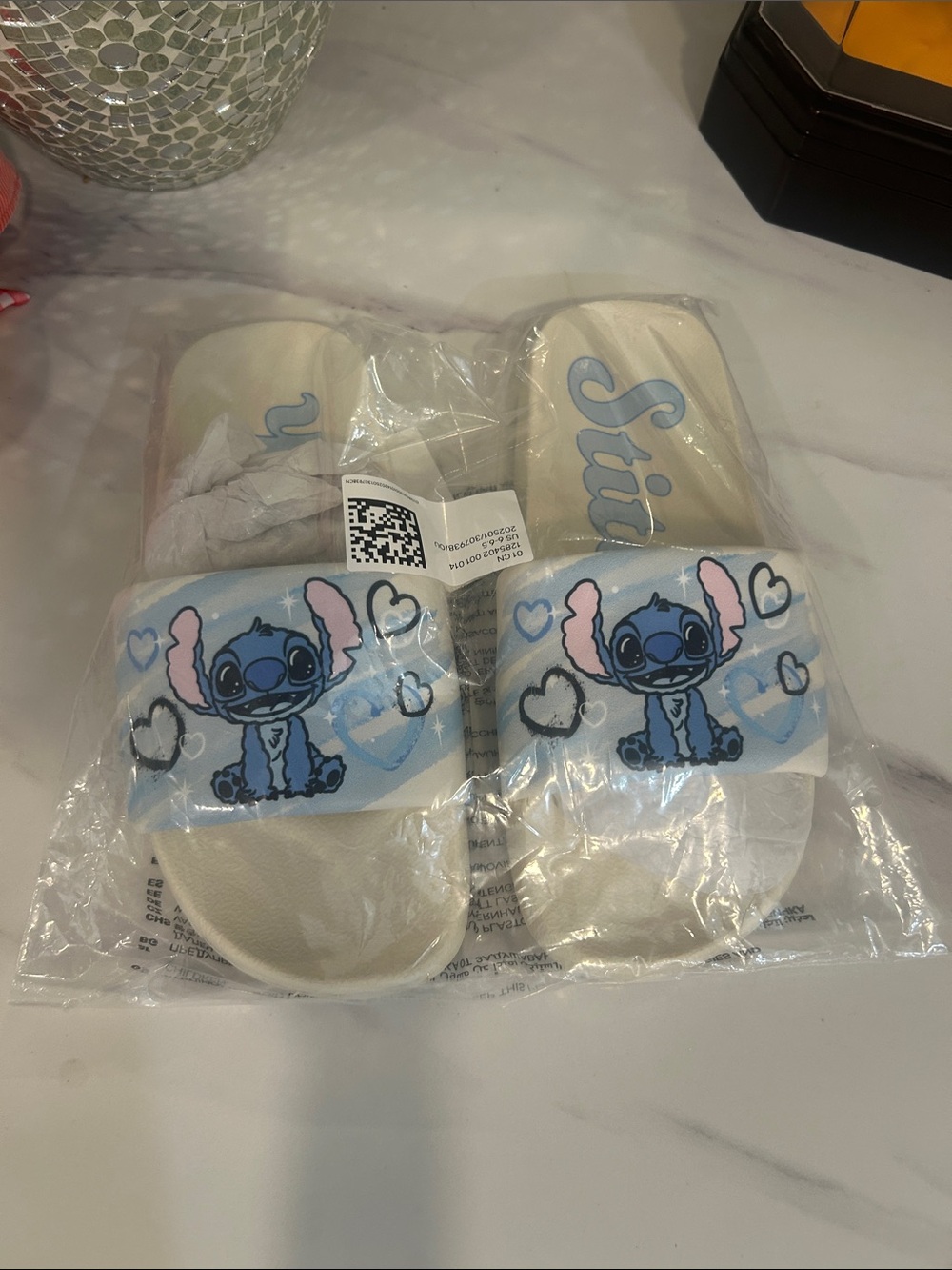 Stitch rubber slippers